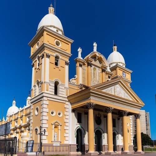 Basílica de Nuestra Señora del Rosario de Chiquinquirá y Cristo de Aranza