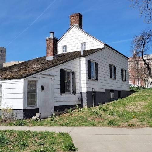 Edgar Allan Poe Cottage