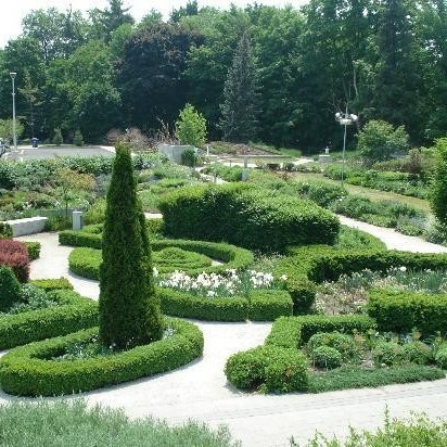 Edwards Gardens