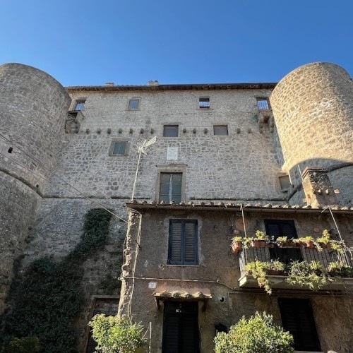 I Torrioni. Castello dei Prefetti di Vico (sec.XII)