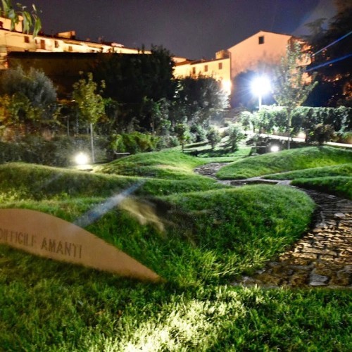 Il giardino sensoriale “Sol omnibus lucet”, intitolato a Norma Parenti