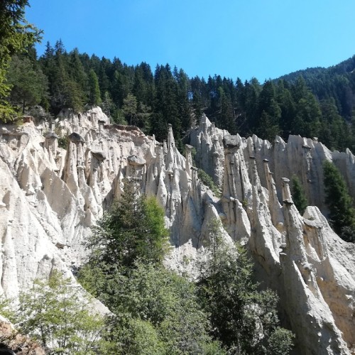 Piramidi di Terra a Perca