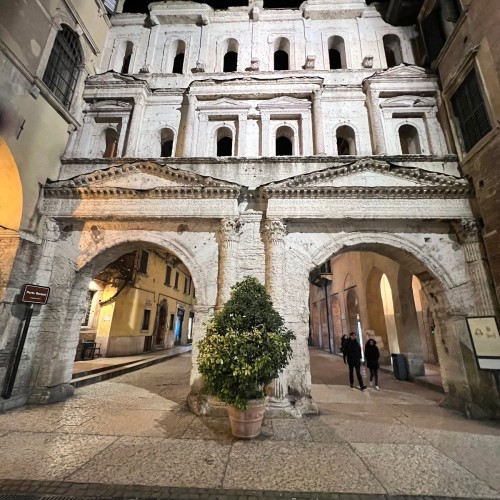 Porta Borsari